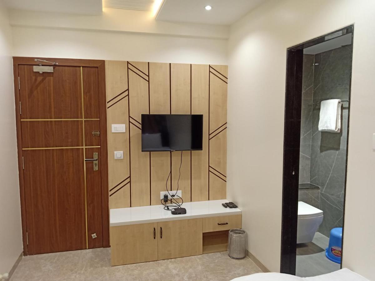 Hotel Suvarnam Residency อาห์มาดนาการ์ ภายนอก รูปภาพ