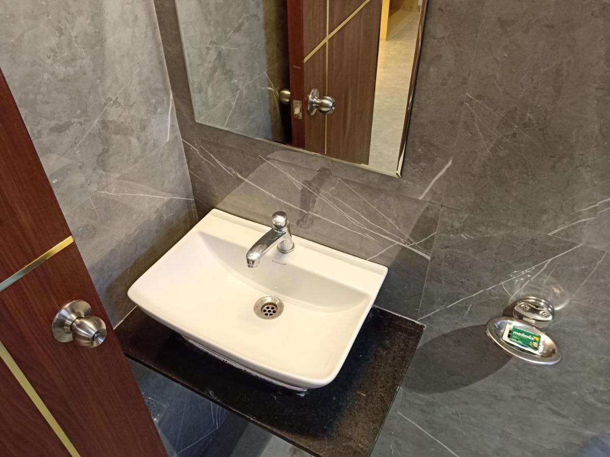Hotel Suvarnam Residency อาห์มาดนาการ์ ภายนอก รูปภาพ