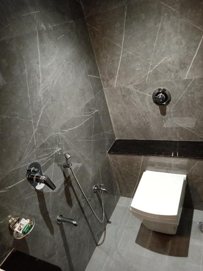 Hotel Suvarnam Residency อาห์มาดนาการ์ ภายนอก รูปภาพ